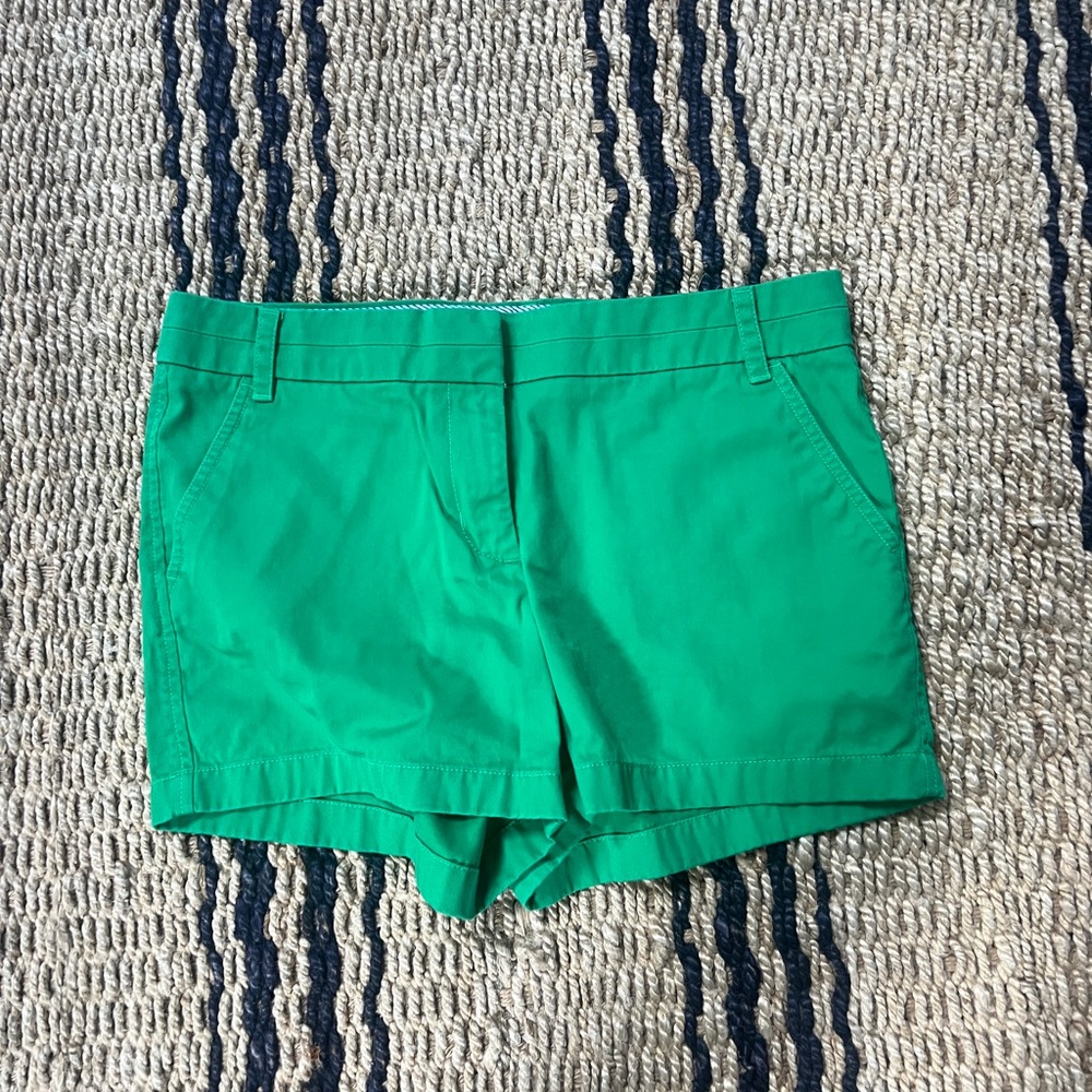J.Crew Women’s Chino Shorts in Kelly Green. Size 8. Great condition.